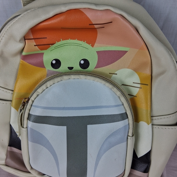 Danielle Nicole Star Wars Baby Yoda Mini Backpack & Matching Wallet - Picture 3 of 16
